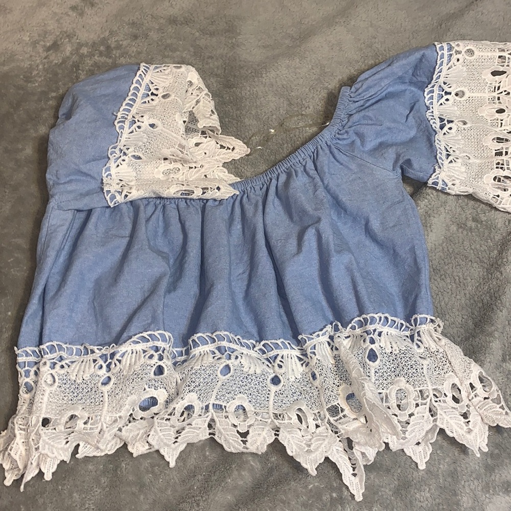 Cute stretchy crop top